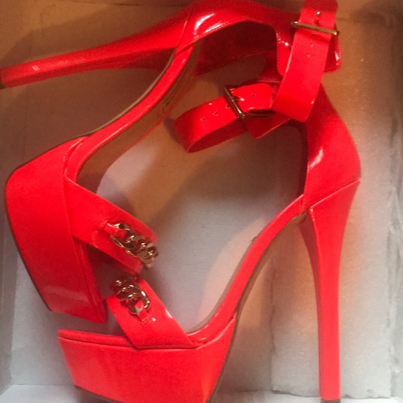 Heels - Picture 4 of 5